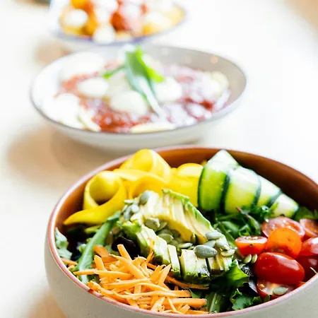 The Social Hub Extended * Delft