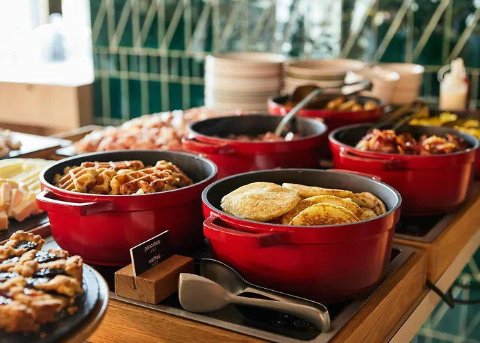 The Social Hub Extended