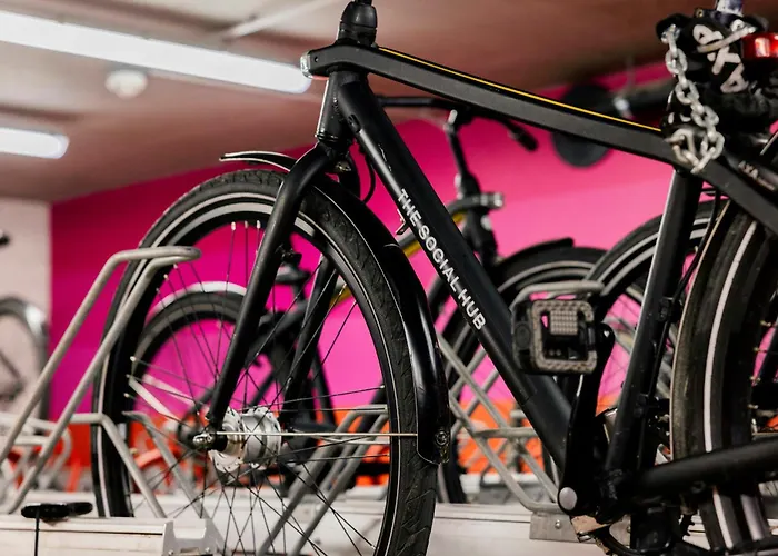 The Social Hub Extended *