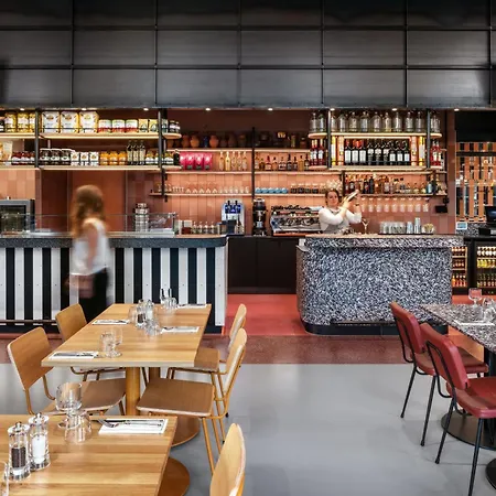 The Social Hub Extended Hotel *