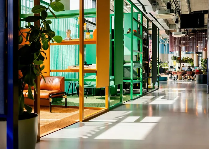 The Social Hub Extended *