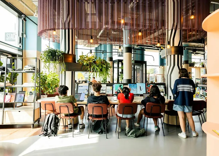 The Social Hub Extended *